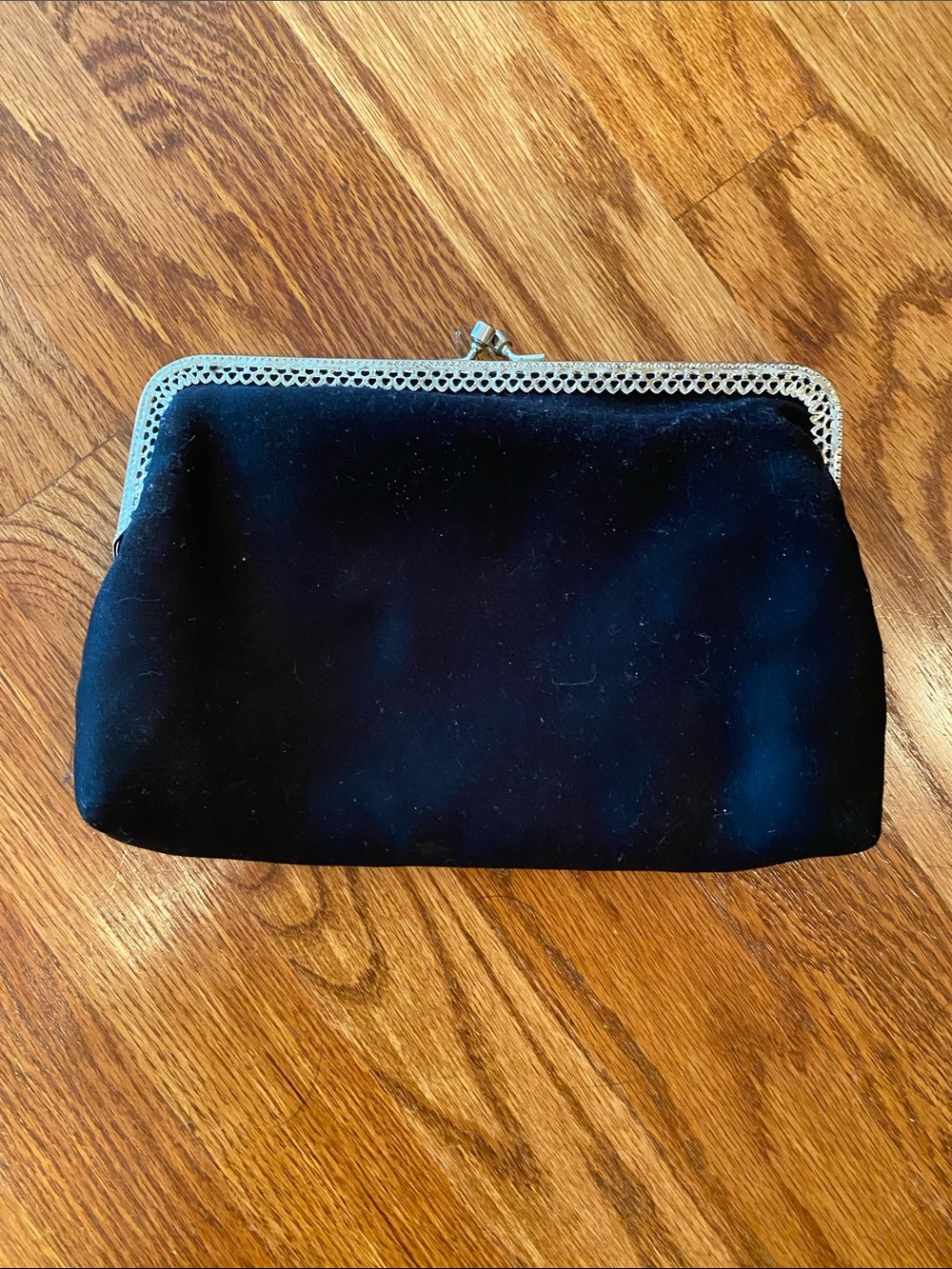 Black Velvet Kiss-Lock Evening Clutch
